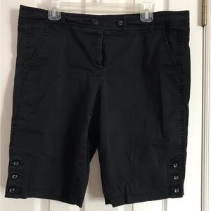Black detailed shorts 16